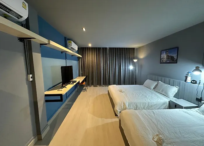 Phuket Vibe, House, 7 Mins To Bts, Center, Private In Sathon, Private Bathroom, Bangkok, Thailand 게스트하우스