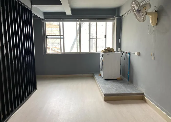 Phuket Vibe, House, 7 Mins To Bts, Center, Private In Sathon, Private Bathroom, Bangkok, Thailand 3* 방콕